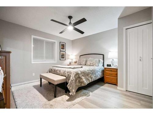 5304 58 Street Close, Camrose, AB - Indoor Photo Showing Bedroom