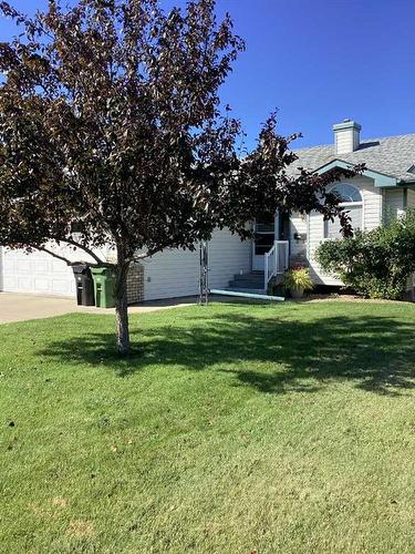 5304 58 Street Close, Camrose, AB - Outdoor