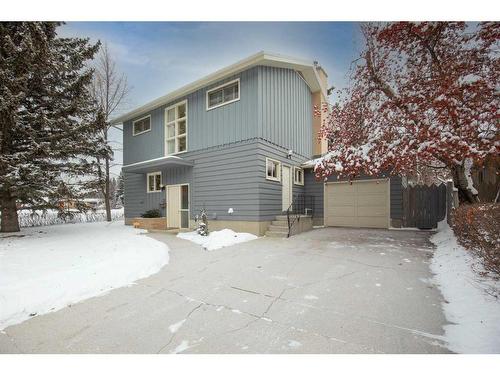 27 Selkirk Boulevard, Red Deer, AB - Outdoor