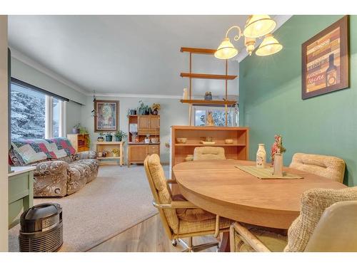 5620 50 Avenue, Innisfail, AB - Indoor Photo Showing Dining Room