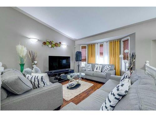 127 Kirkland Close, Red Deer, AB - Indoor Photo Showing Living Room