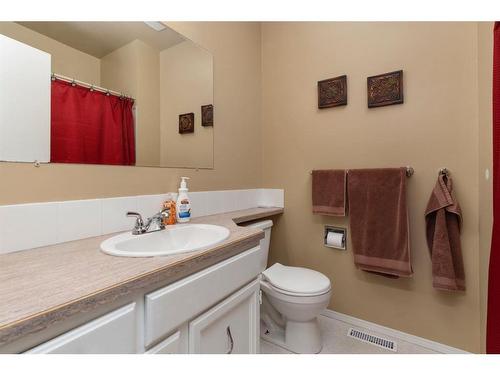 5003 65 Street, Camrose, AB - Indoor Photo Showing Bathroom