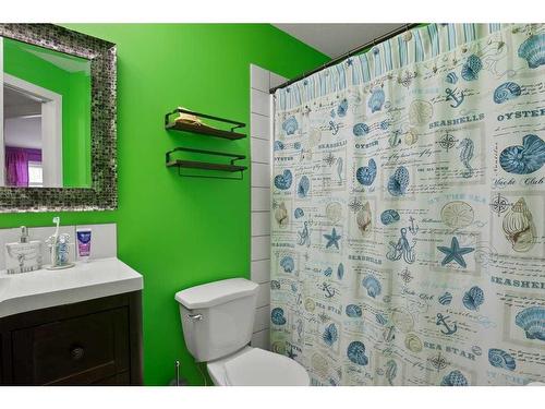 131 Timberstone Way, Red Deer, AB - Indoor Photo Showing Bathroom