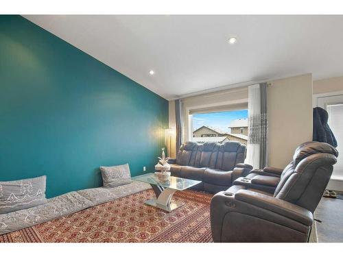 131 Timberstone Way, Red Deer, AB - Indoor Photo Showing Living Room