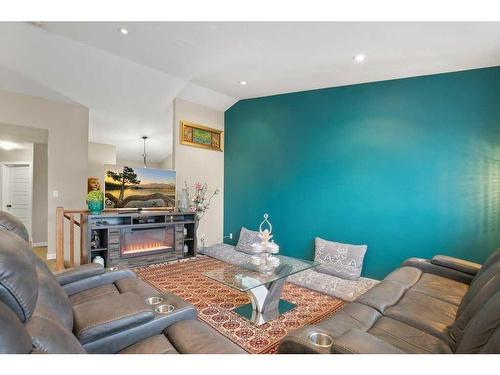 131 Timberstone Way, Red Deer, AB - Indoor Photo Showing Living Room