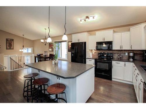 12 Viking Close, Red Deer, AB - Indoor Photo Showing Kitchen