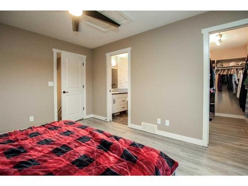 12 Viking Close, Red Deer, AB - Indoor Photo Showing Bedroom