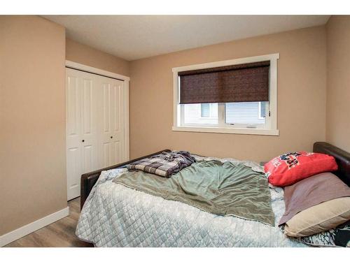 12 Viking Close, Red Deer, AB - Indoor Photo Showing Bedroom