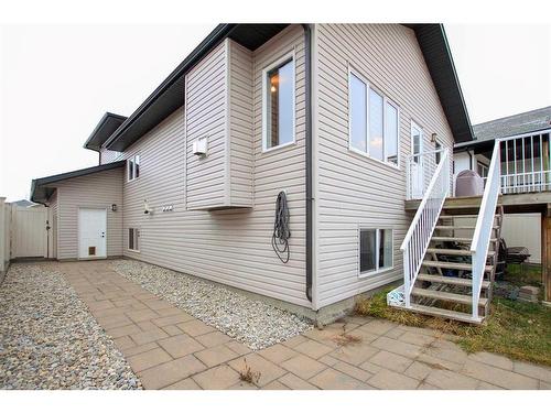 12 Viking Close, Red Deer, AB - Outdoor