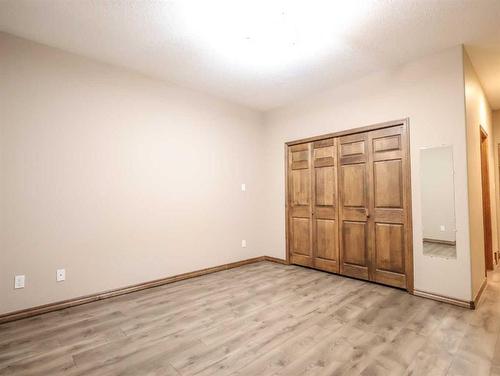 6923 Meadowview Close, Stettler, AB - Indoor Photo Showing Other Room