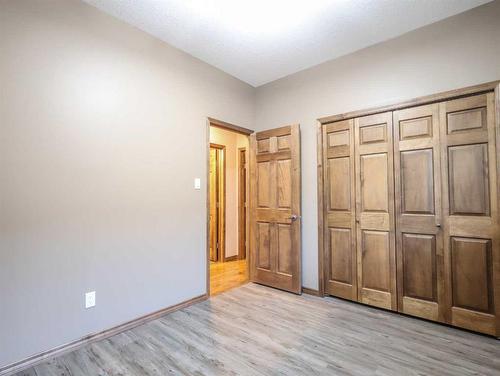 6923 Meadowview Close, Stettler, AB - Indoor Photo Showing Other Room