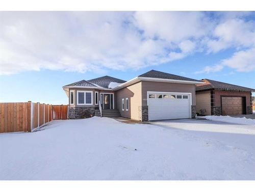 6923 Meadowview Close, Stettler, AB - Outdoor