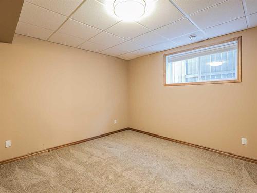 6923 Meadowview Close, Stettler, AB - Indoor Photo Showing Other Room