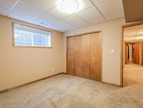 6923 Meadowview Close, Stettler, AB - Indoor Photo Showing Other Room