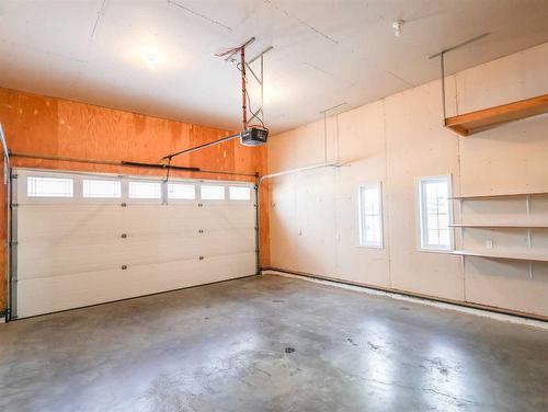 6923 Meadowview Close, Stettler, AB - Indoor Photo Showing Garage