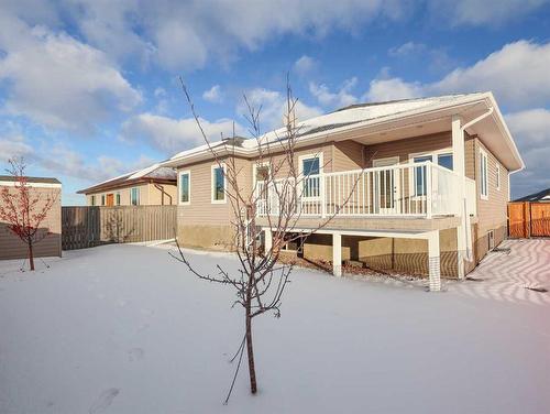 6923 Meadowview Close, Stettler, AB - Outdoor