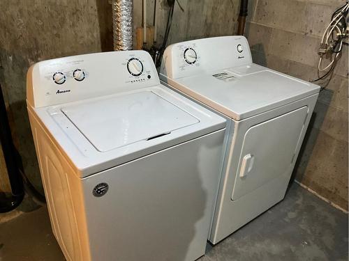 1202-3907 39 Street, Red Deer, AB - Indoor Photo Showing Laundry Room