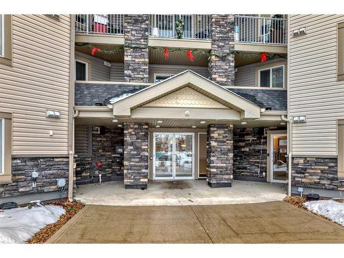 114-60 Lawford Avenue, Red Deer, AB - Outdoor