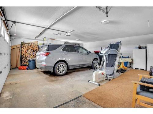 422035 Highway 2A, Rural Ponoka County, AB - Indoor Photo Showing Garage