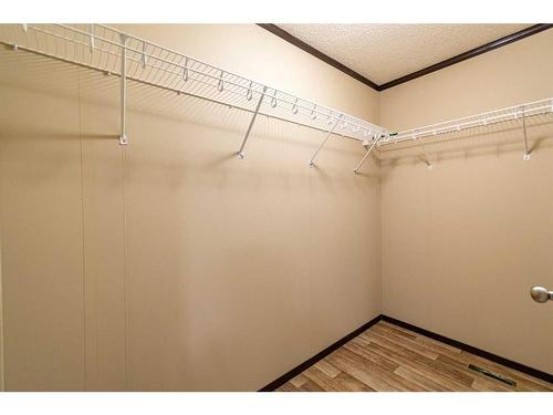 4919 43 Street, Stettler, AB - Indoor With Storage