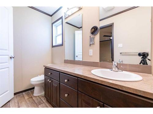 4919 43 Street, Stettler, AB - Indoor Photo Showing Bathroom