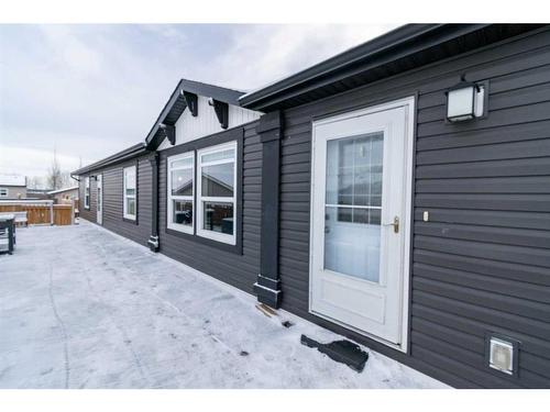 4919 43 Street, Stettler, AB - Outdoor With Exterior