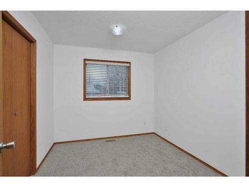 12 Dixon Crescent, Red Deer, AB - Indoor Photo Showing Other Room