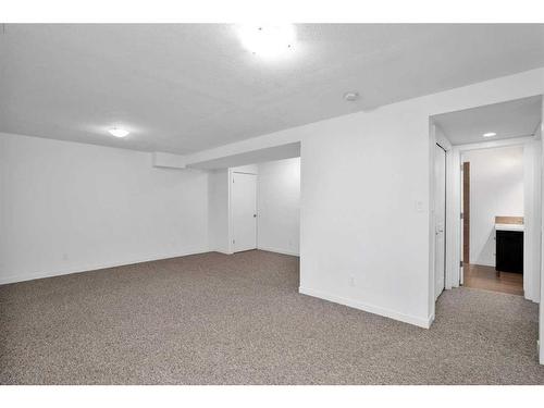 12 Dixon Crescent, Red Deer, AB - Indoor Photo Showing Other Room