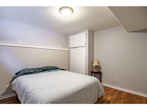 5144 52 Street, Caroline, AB - Indoor Photo Showing Bedroom