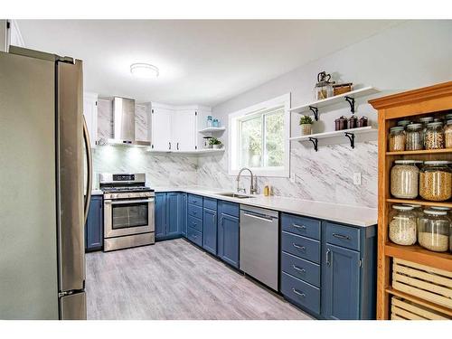 5144 52 Street, Caroline, AB - Indoor Photo Showing Kitchen