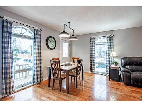 5144 52 Street, Caroline, AB - Indoor Photo Showing Dining Room