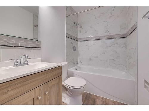 4013 47 Street, Red Deer, AB - Indoor Photo Showing Bathroom