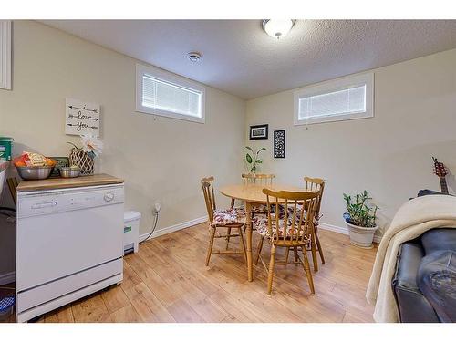 4013 47 Street, Red Deer, AB - Indoor