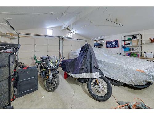 4013 47 Street, Red Deer, AB - Indoor Photo Showing Garage