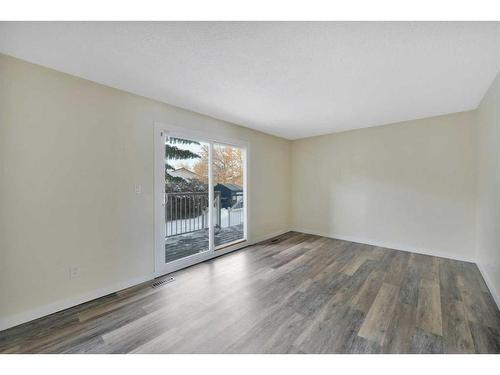 #22-96 Holmes Street, Red Deer, AB - Indoor Photo Showing Other Room