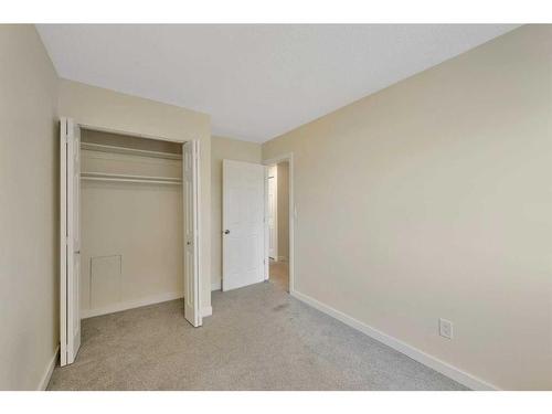 #22-96 Holmes Street, Red Deer, AB - Indoor Photo Showing Other Room