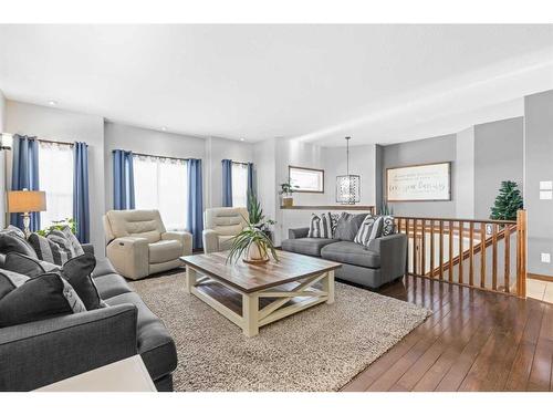 21-40419 Range Road 10, Rural Lacombe County, AB - Indoor Photo Showing Living Room