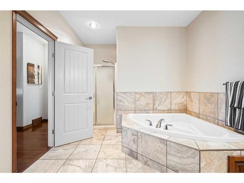 21-40419 Range Road 10, Rural Lacombe County, AB - Indoor Photo Showing Bathroom