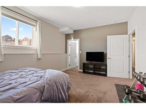 21-40419 Range Road 10, Rural Lacombe County, AB - Indoor Photo Showing Bedroom