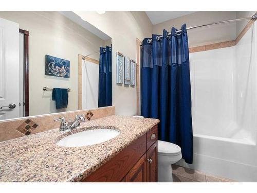 21-40419 Range Road 10, Rural Lacombe County, AB - Indoor Photo Showing Bathroom