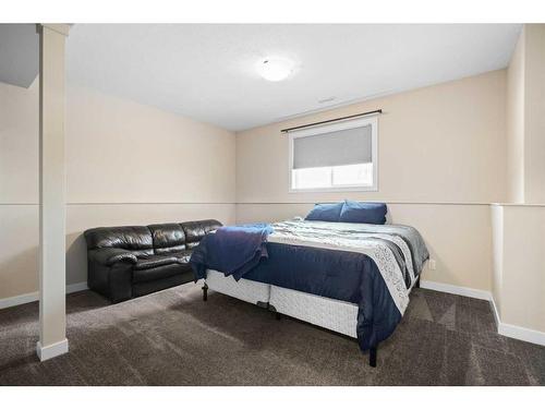 21-40419 Range Road 10, Rural Lacombe County, AB - Indoor Photo Showing Bedroom