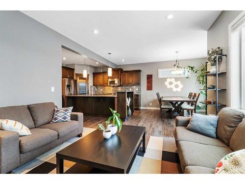 206 Viscount Drive, Red Deer, AB - Indoor Photo Showing Living Room