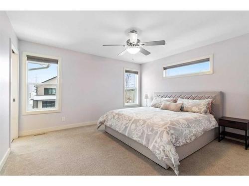 206 Viscount Drive, Red Deer, AB - Indoor Photo Showing Bedroom