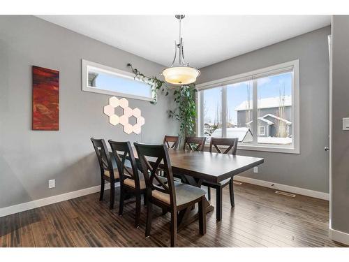 206 Viscount Drive, Red Deer, AB - Indoor Photo Showing Dining Room