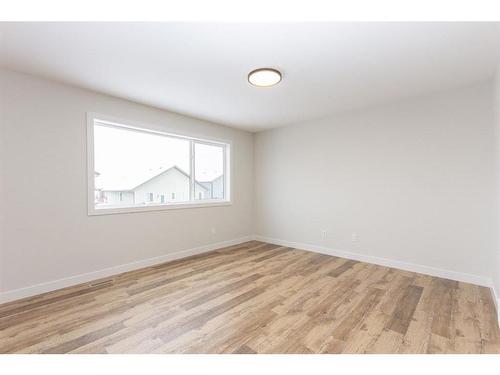 44 Toal Close, Red Deer, AB - Indoor Photo Showing Other Room