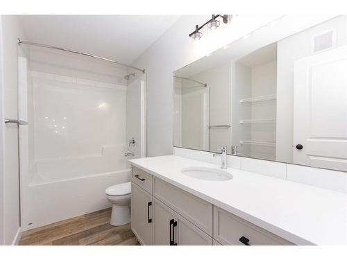 44 Toal Close, Red Deer, AB - Indoor Photo Showing Bathroom