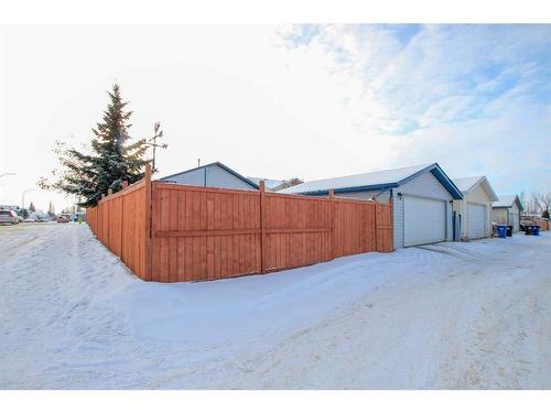 126 Sunridge Avenue, Blackfalds, AB - Outdoor