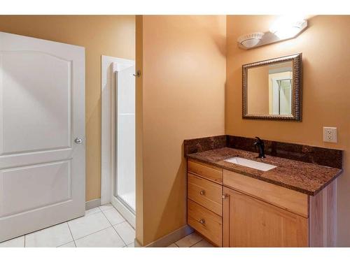 281118 Range Rd. 54, Rural Rocky View County, AB - Indoor Photo Showing Bathroom