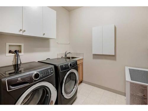 281118 Range Rd. 54, Rural Rocky View County, AB - Indoor Photo Showing Laundry Room