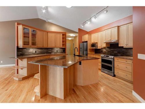 281118 Range Rd. 54, Rural Rocky View County, AB - Indoor Photo Showing Kitchen With Stainless Steel Kitchen